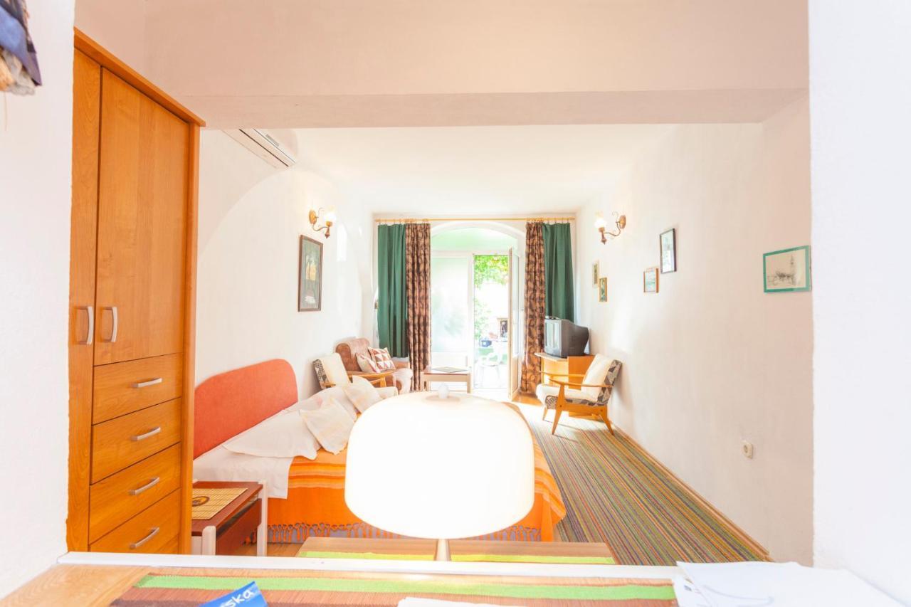Green Garden Rooms & Apartments Makarska Exterior photo