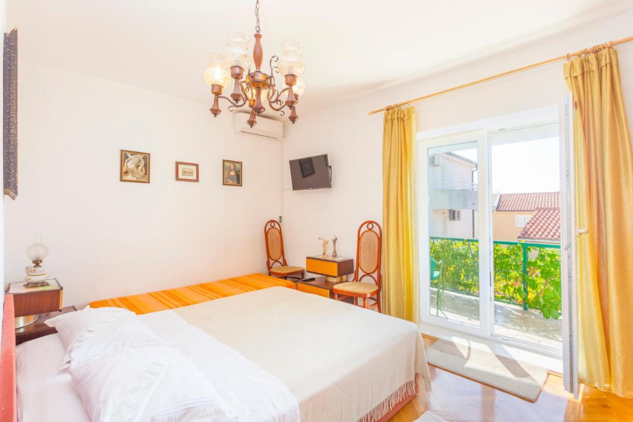 Green Garden Rooms & Apartments Makarska Exterior photo