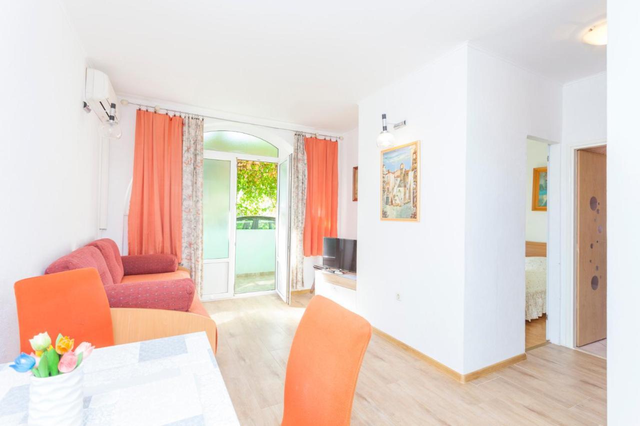 Green Garden Rooms & Apartments Makarska Exterior photo