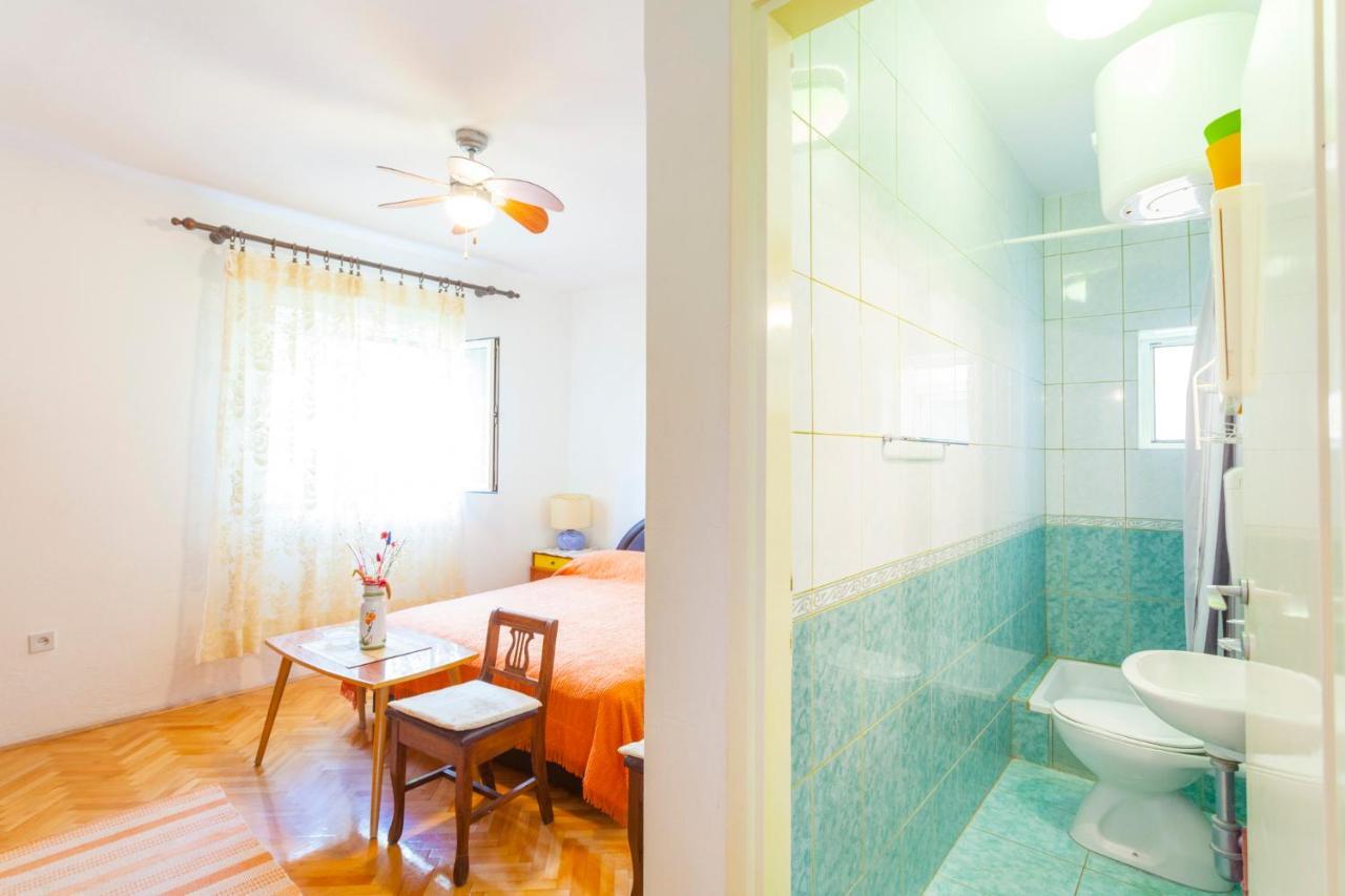 Green Garden Rooms & Apartments Makarska Exterior photo